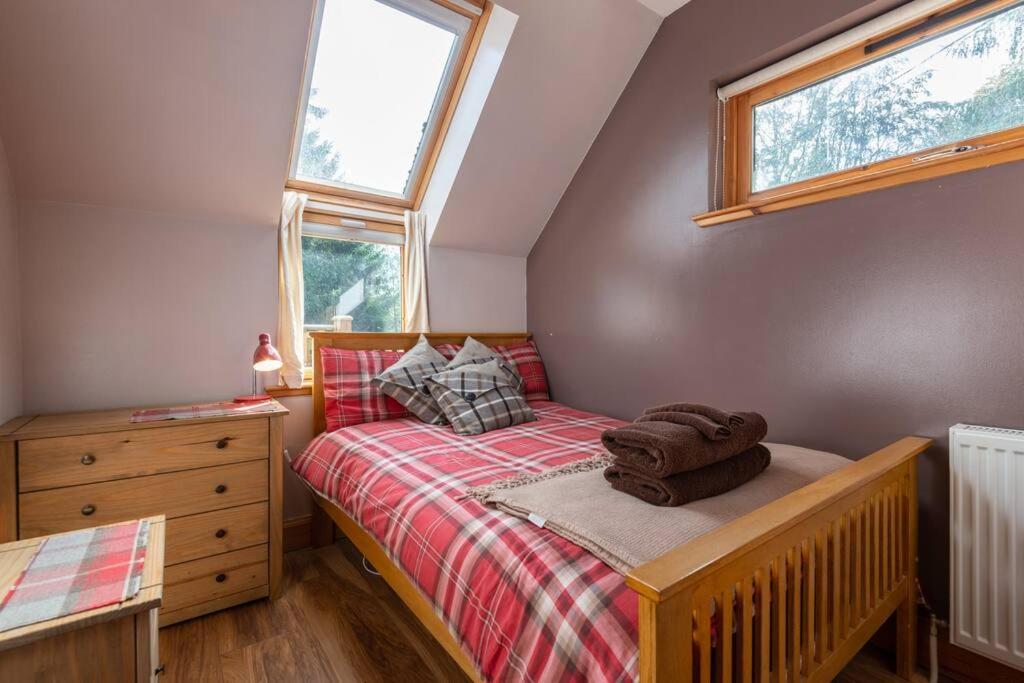 The Beeches Studio, Highlands Of Scotland Нютънмор Екстериор снимка